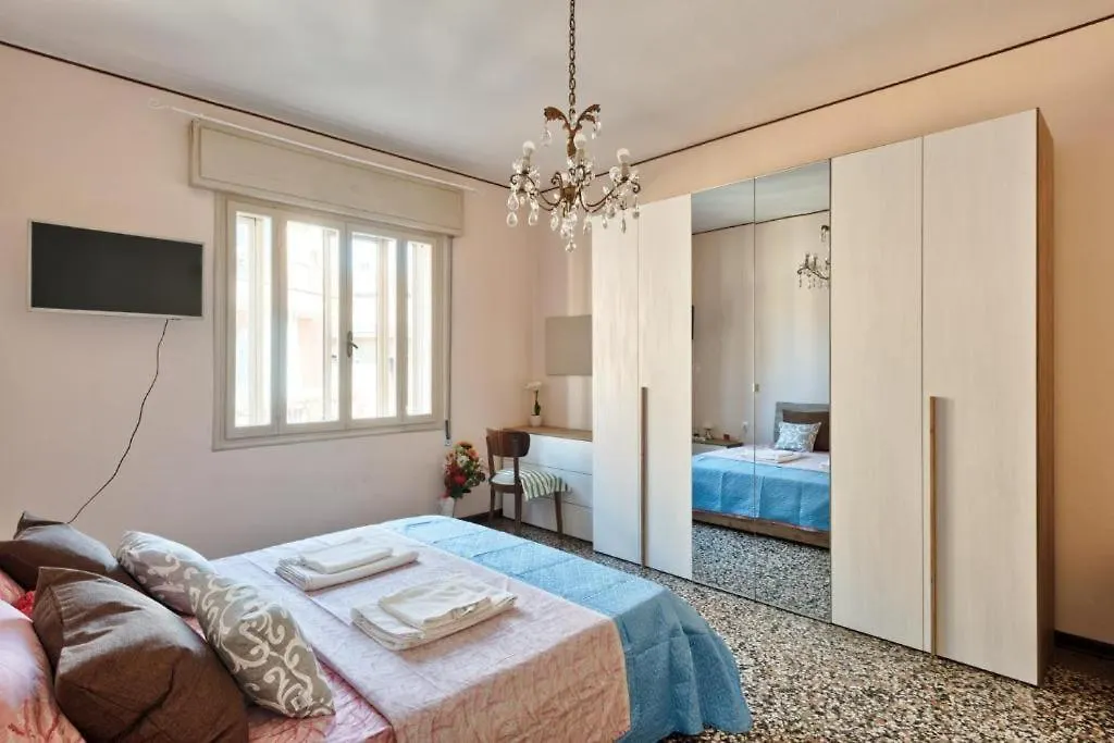 Venice Magic Night Apartment Summer Vibes 0*,  Italy